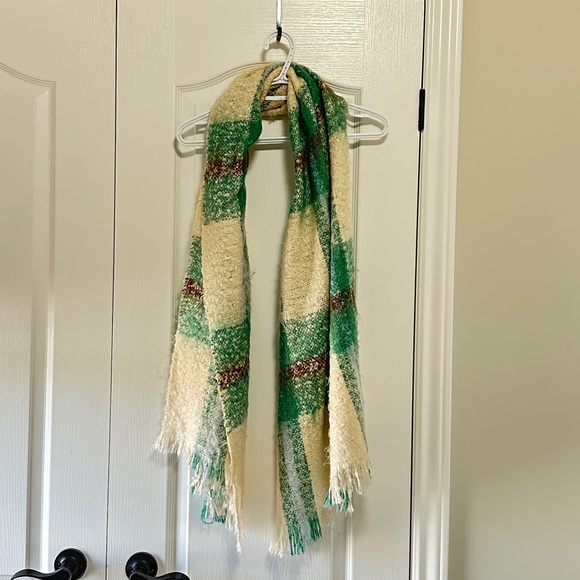 Blue, white and brown winter scarf - Picture 2 of 5